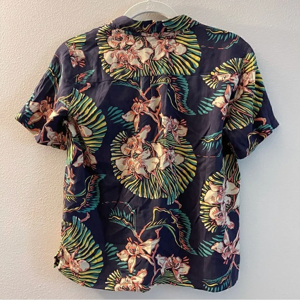 Levi’s hawian shirt size Xs